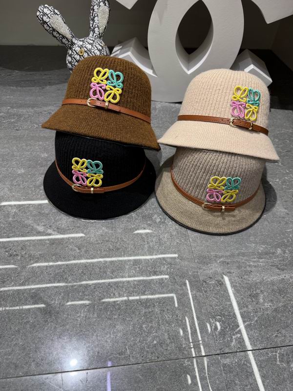 Loewe hat dx71